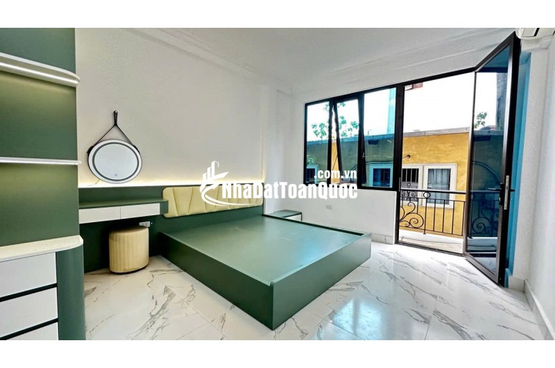 Bán nhà Vĩnh Hưng, Hoàng Mai dưới 5.6 tỷ. DT 30m2 x 6 tầng. Ngõ thoáng ô tô.